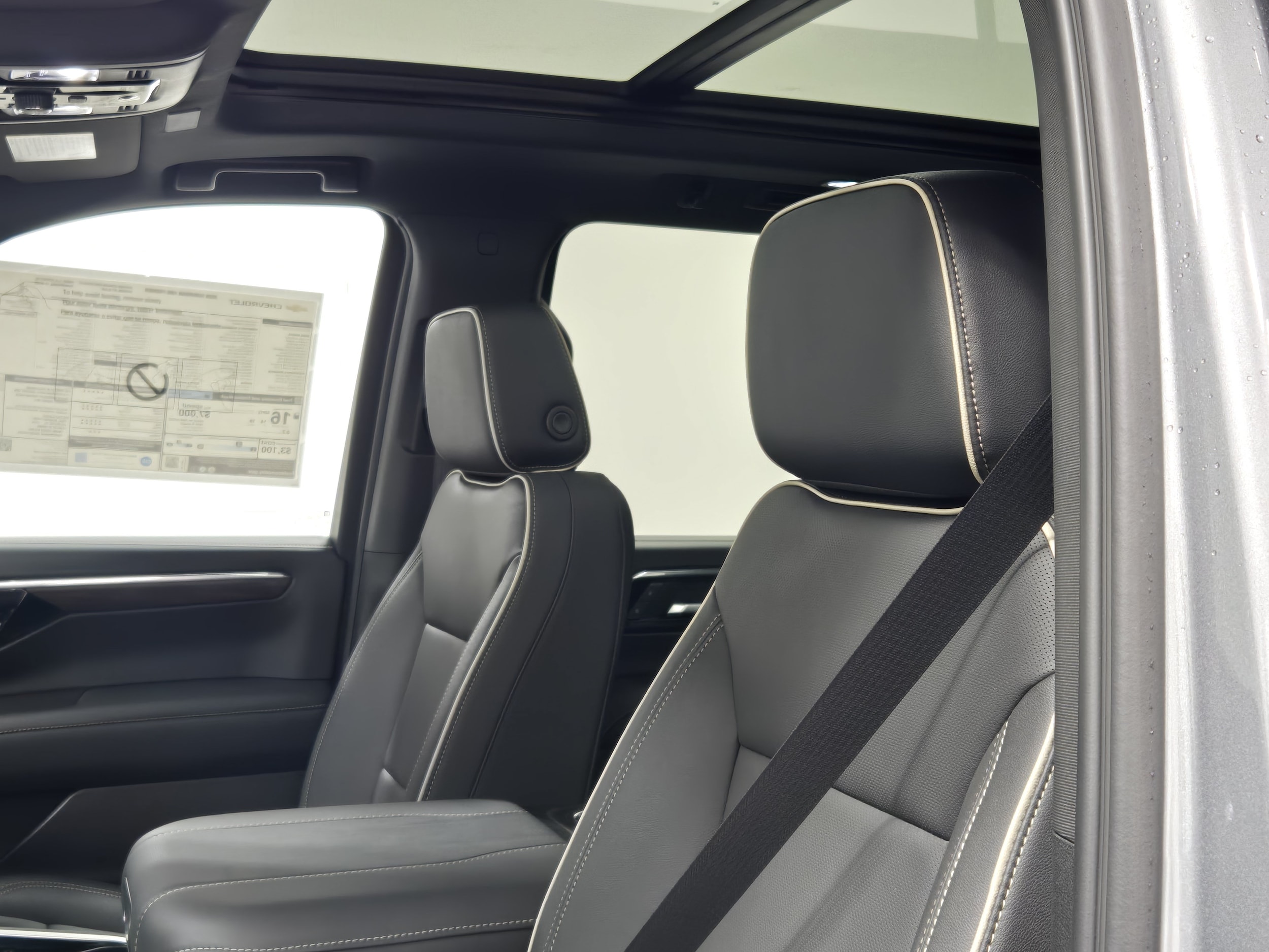 2026 Chevrolet Suburban Premier - Photo 25