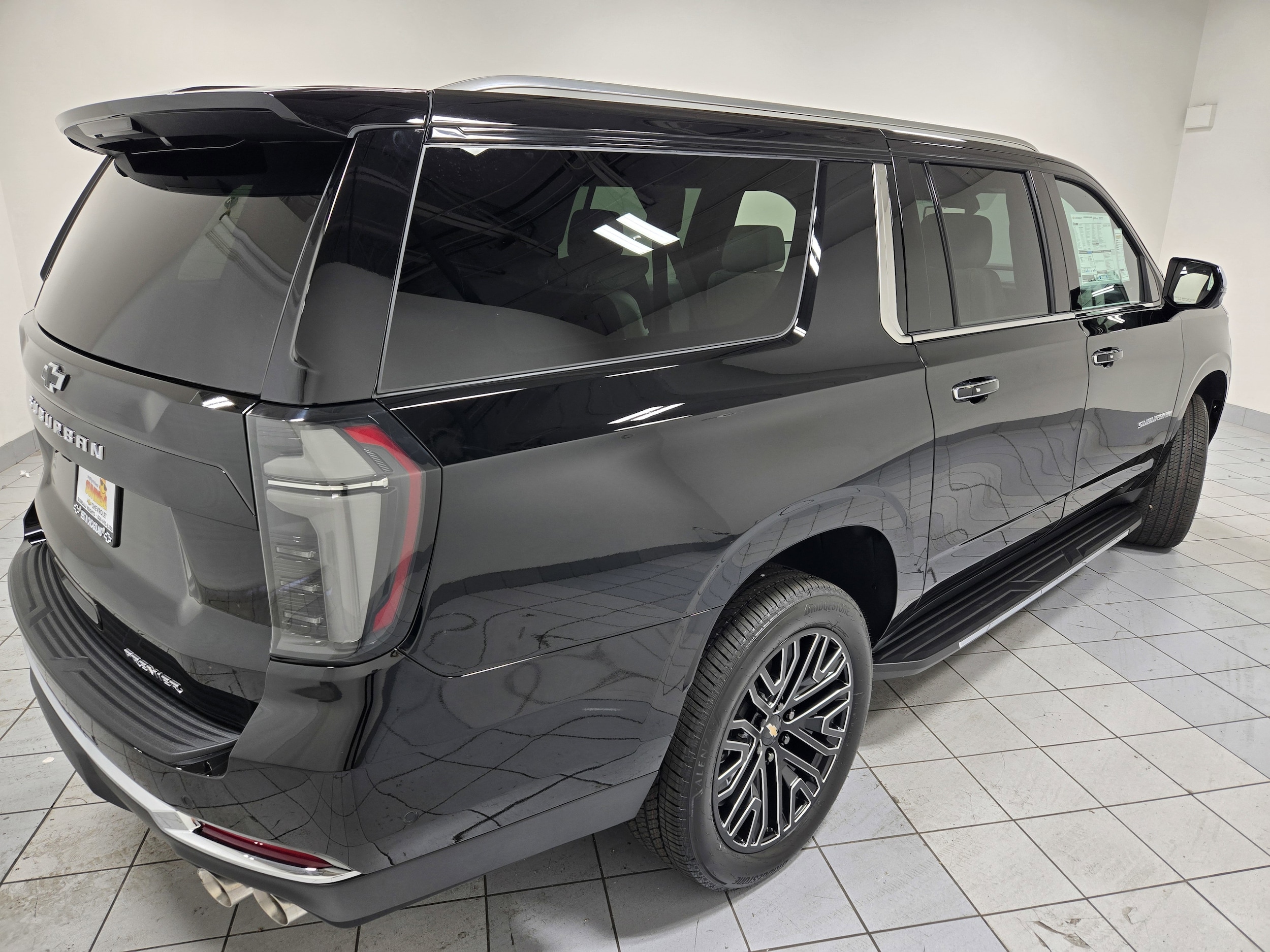 2026 Chevrolet Suburban Premier - Photo 12