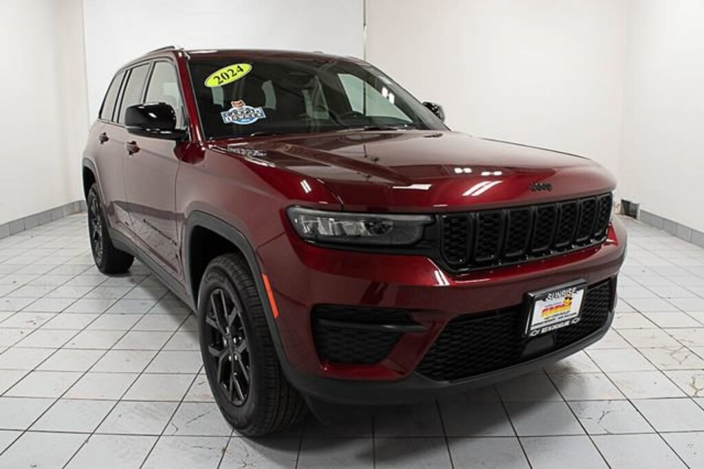 Used 2024 Jeep Grand Cherokee Altitude X 4x4 SUV