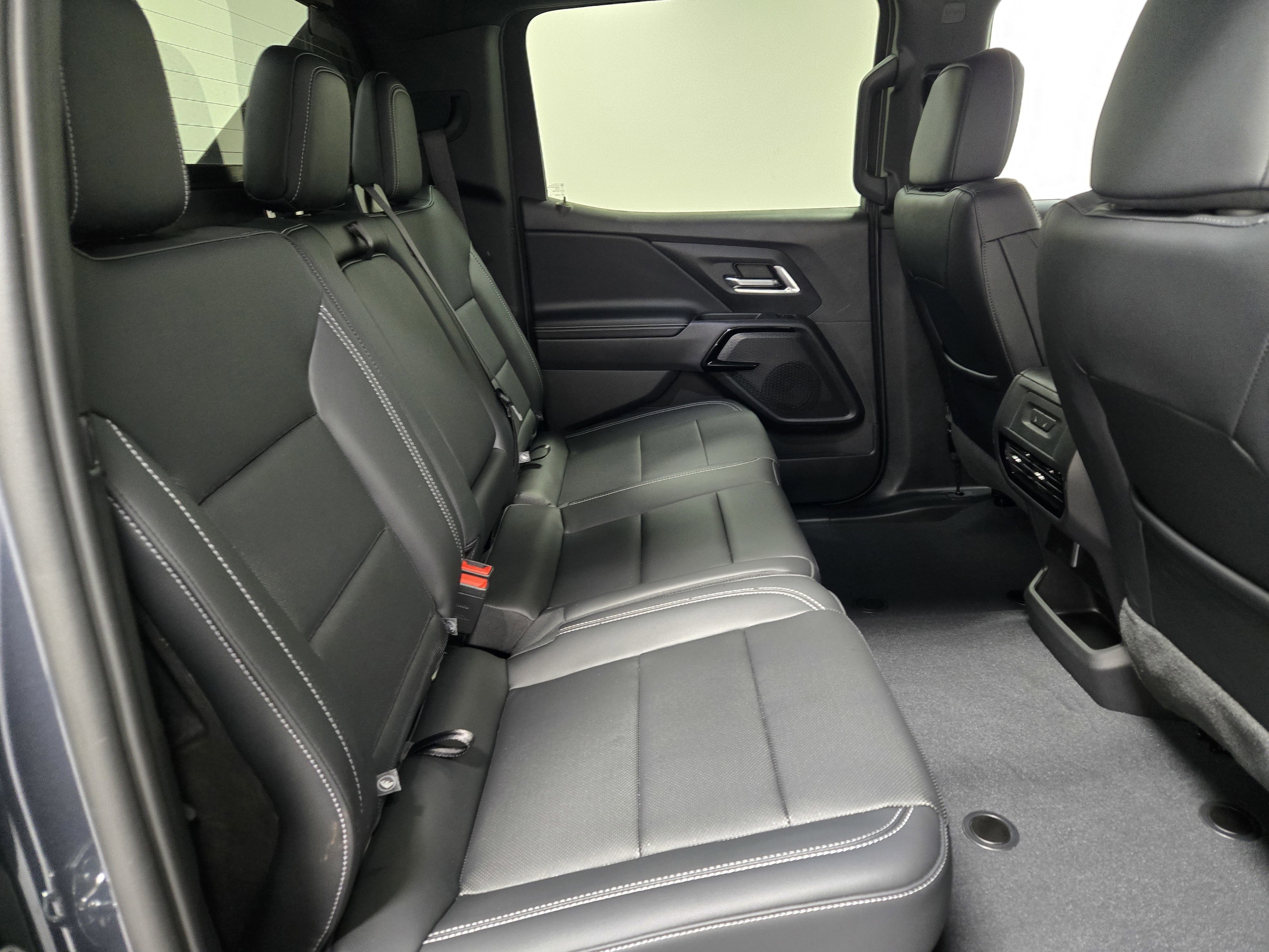 2026 Chevrolet Silverado EV LT - Photo 9