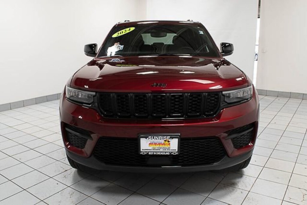 Used 2024 Jeep Grand Cherokee Altitude X 4x4 SUV