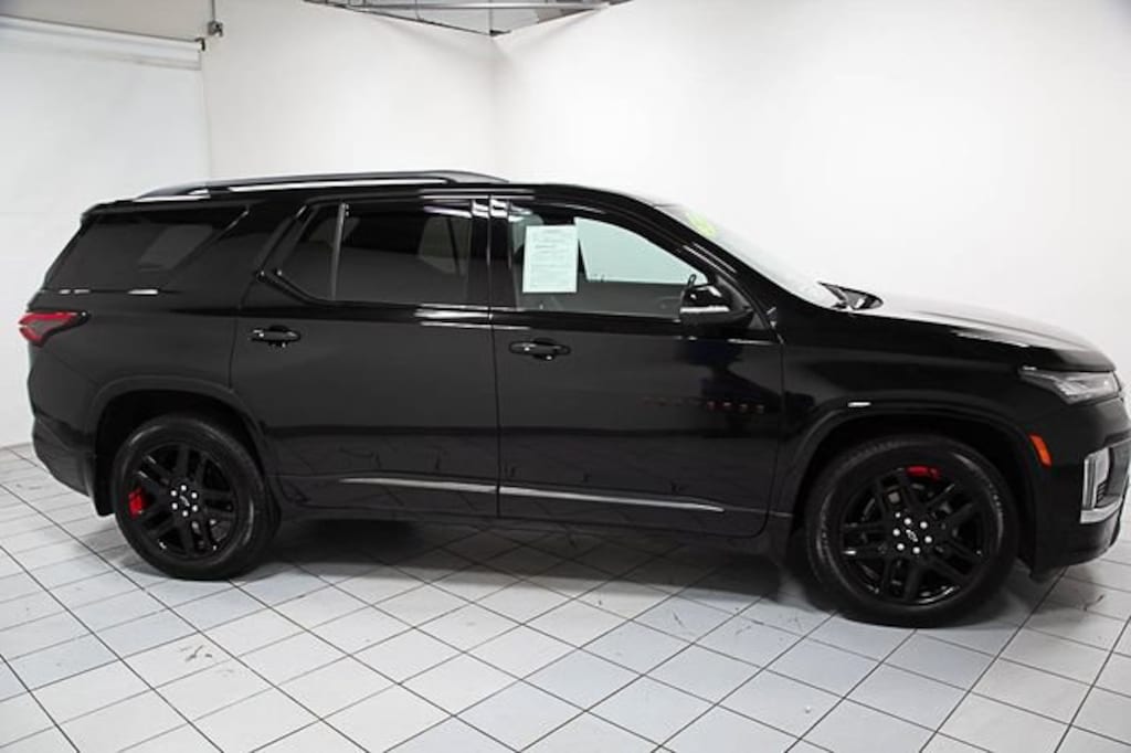 Used 2022 Chevrolet Traverse Premier SUV