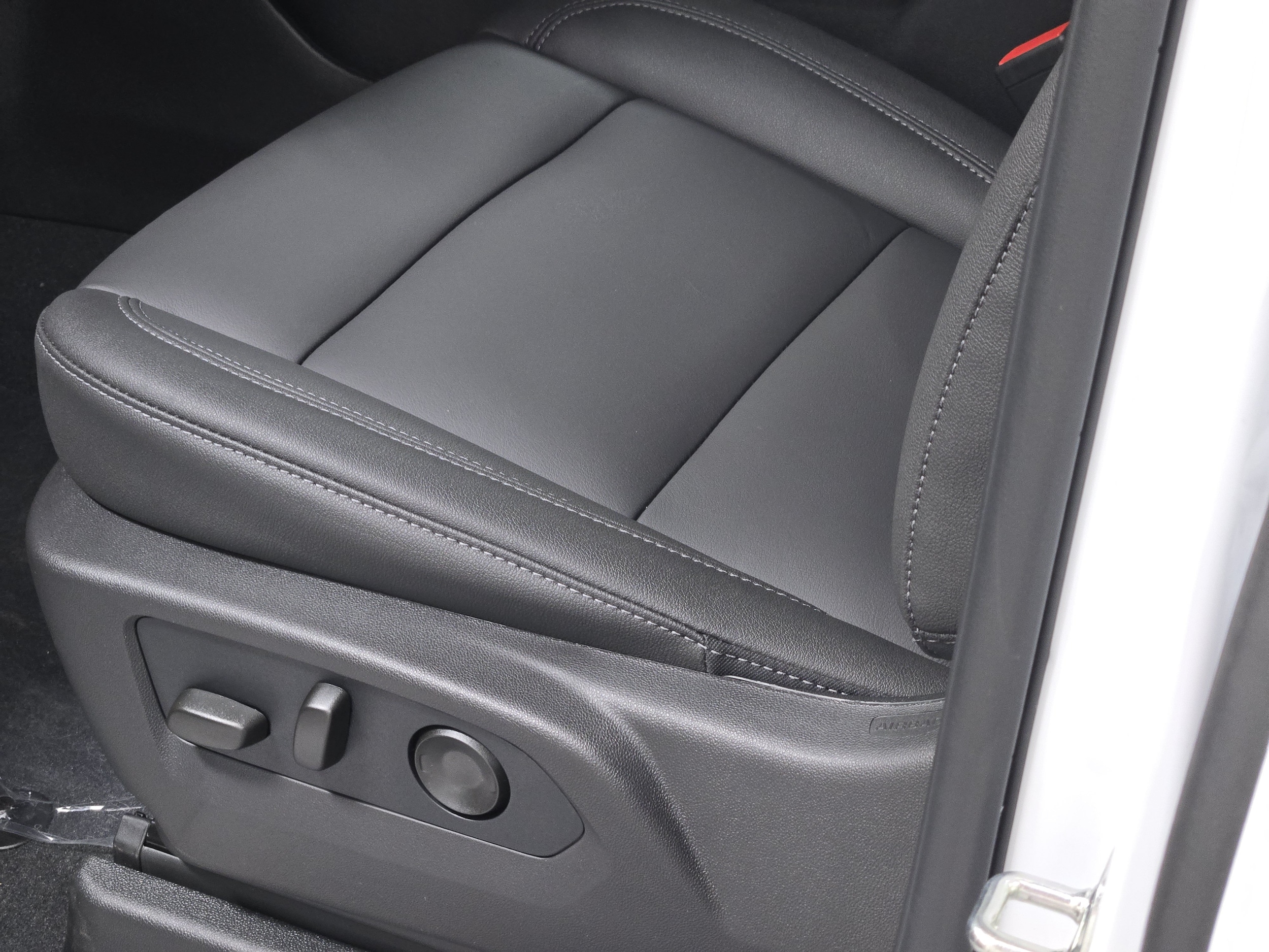 2026 Chevrolet Tahoe LT - Photo 24