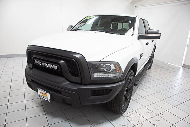 2023 Ram 1500 Classic Warlock photo 3