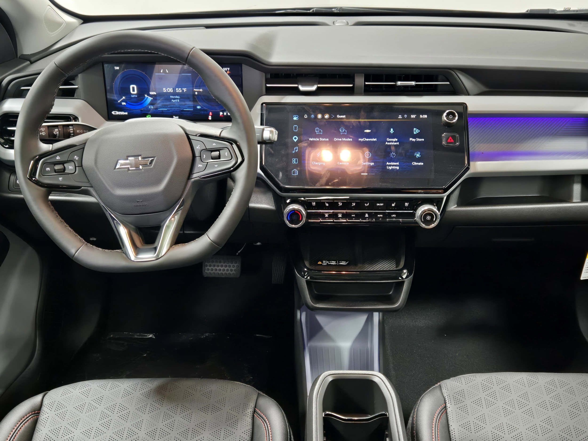 2027 Chevrolet Bolt RS - Photo 18