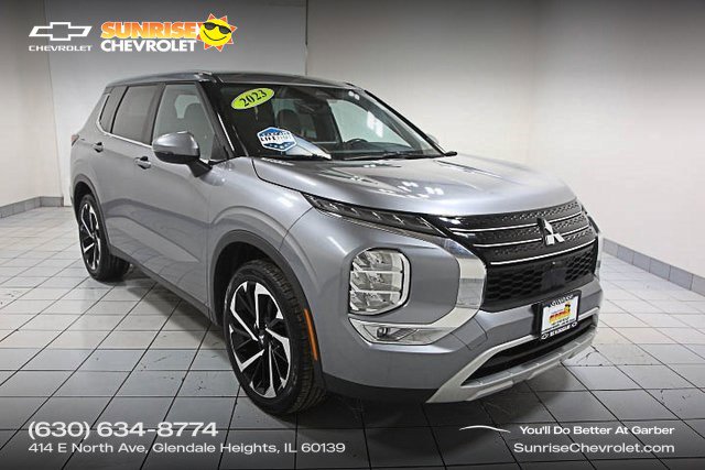 2023 Mitsubishi Outlander SE Special Edition's photo