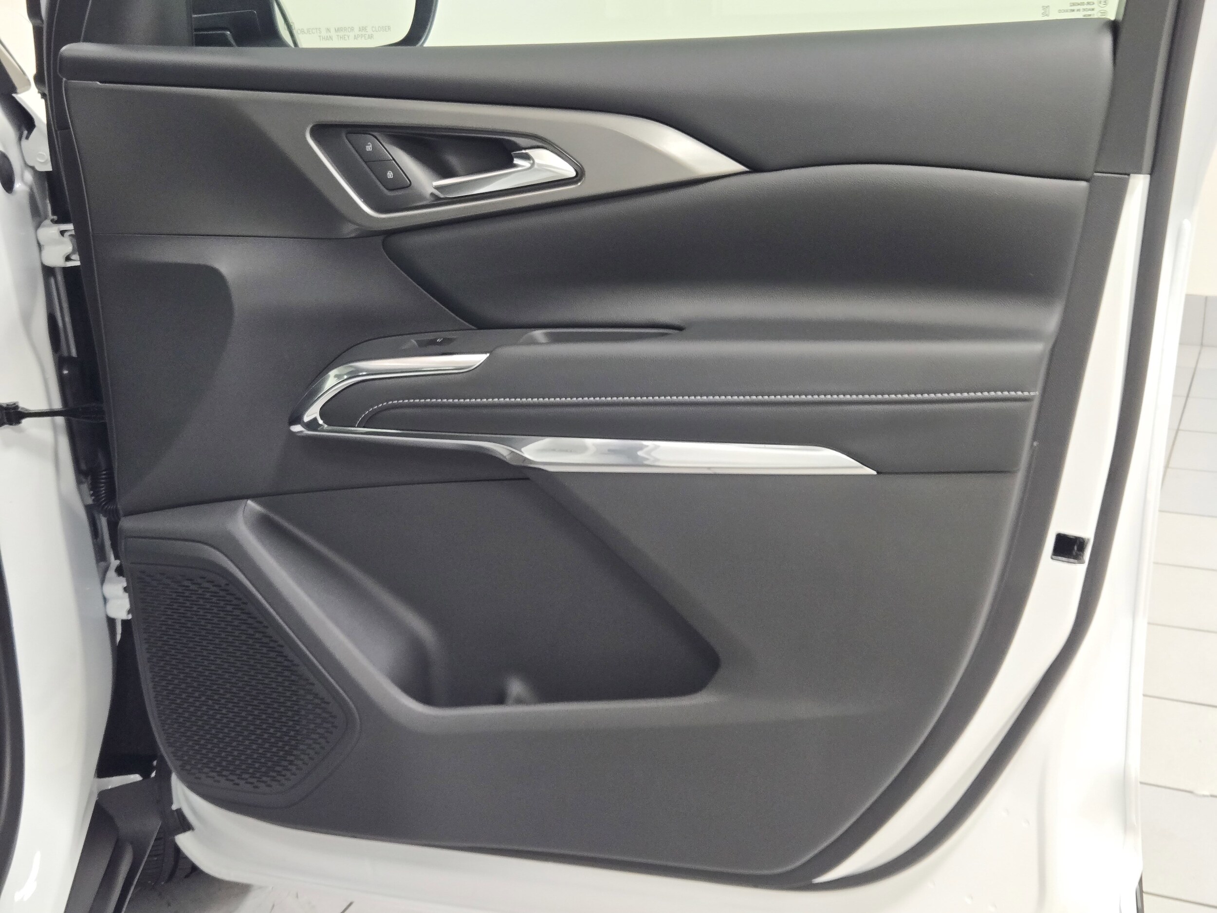2026 Chevrolet Traverse photo 3