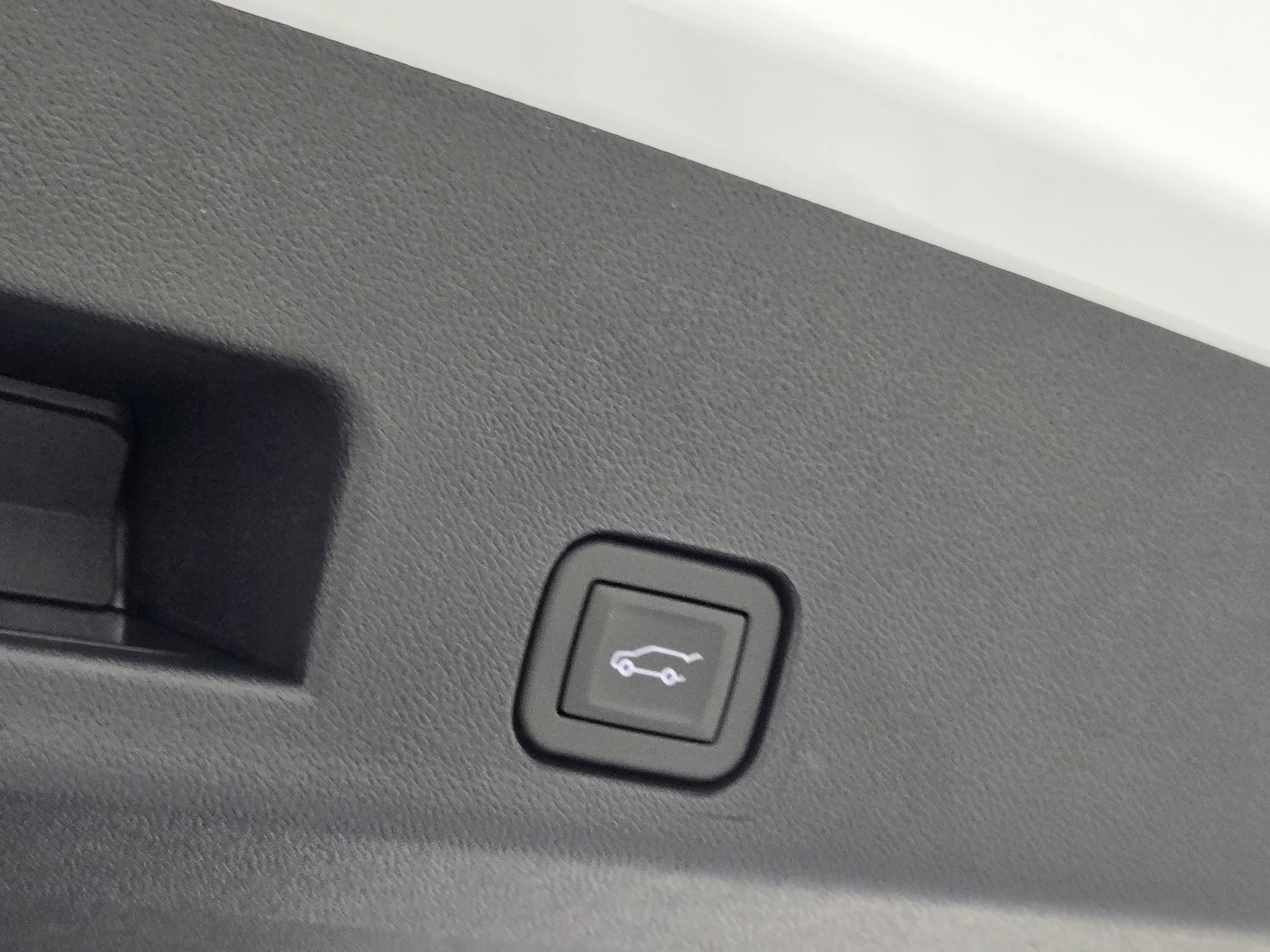 2027 Chevrolet Traverse LT - Photo 15