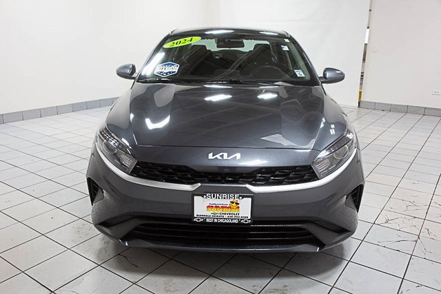 2024 Kia Forte LXS photo 2