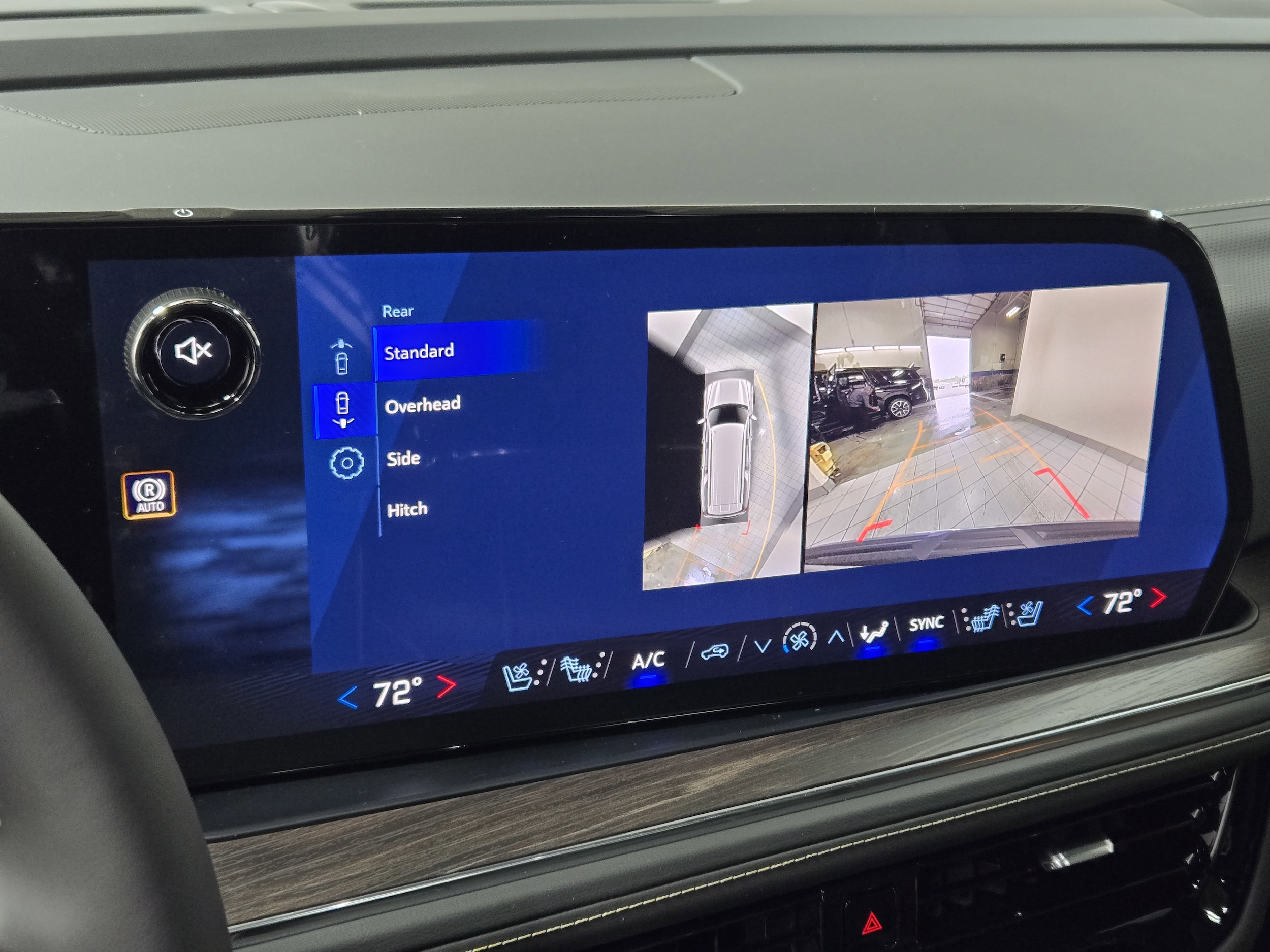 2026 Chevrolet Suburban Premier - Photo 29