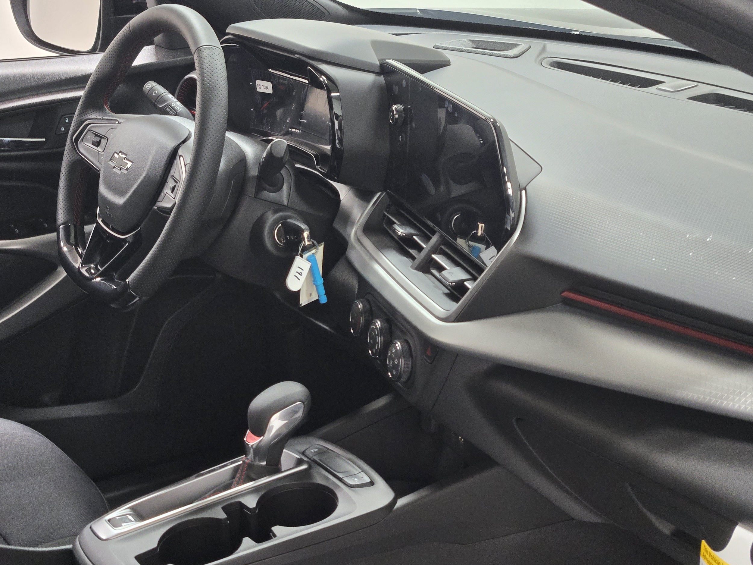 2026 Chevrolet Trax RS - Photo 7