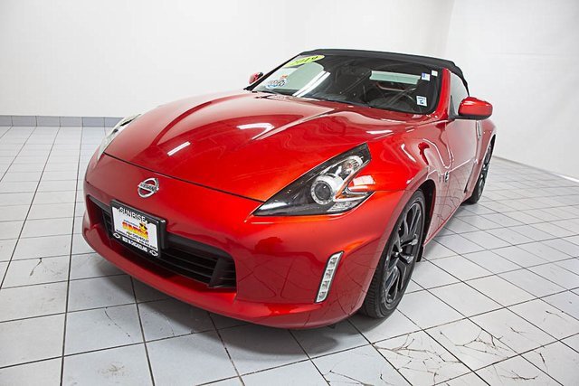 2019 Nissan 370Z Touring photo 3