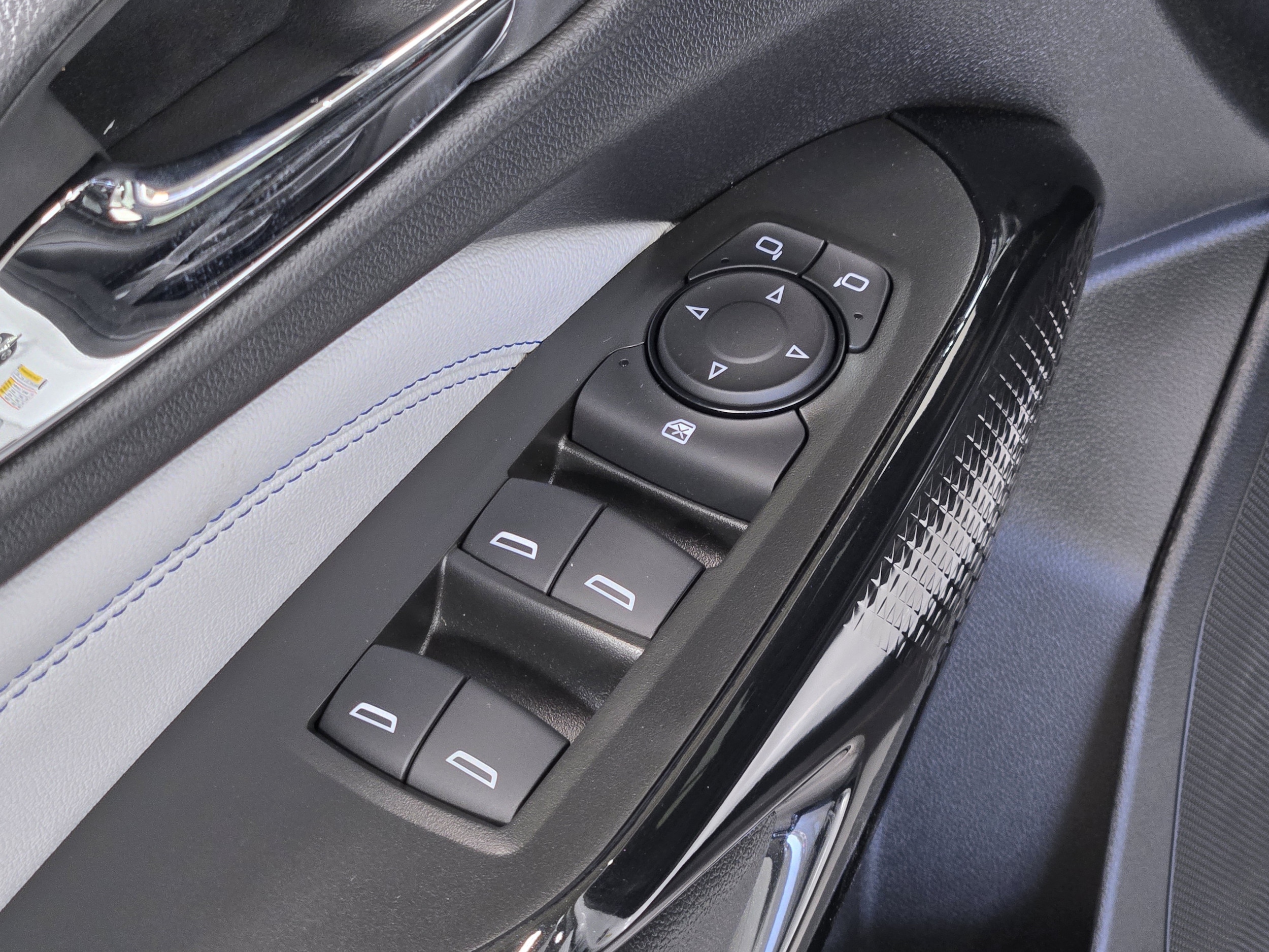 2026 Chevrolet Trax LT - Photo 18