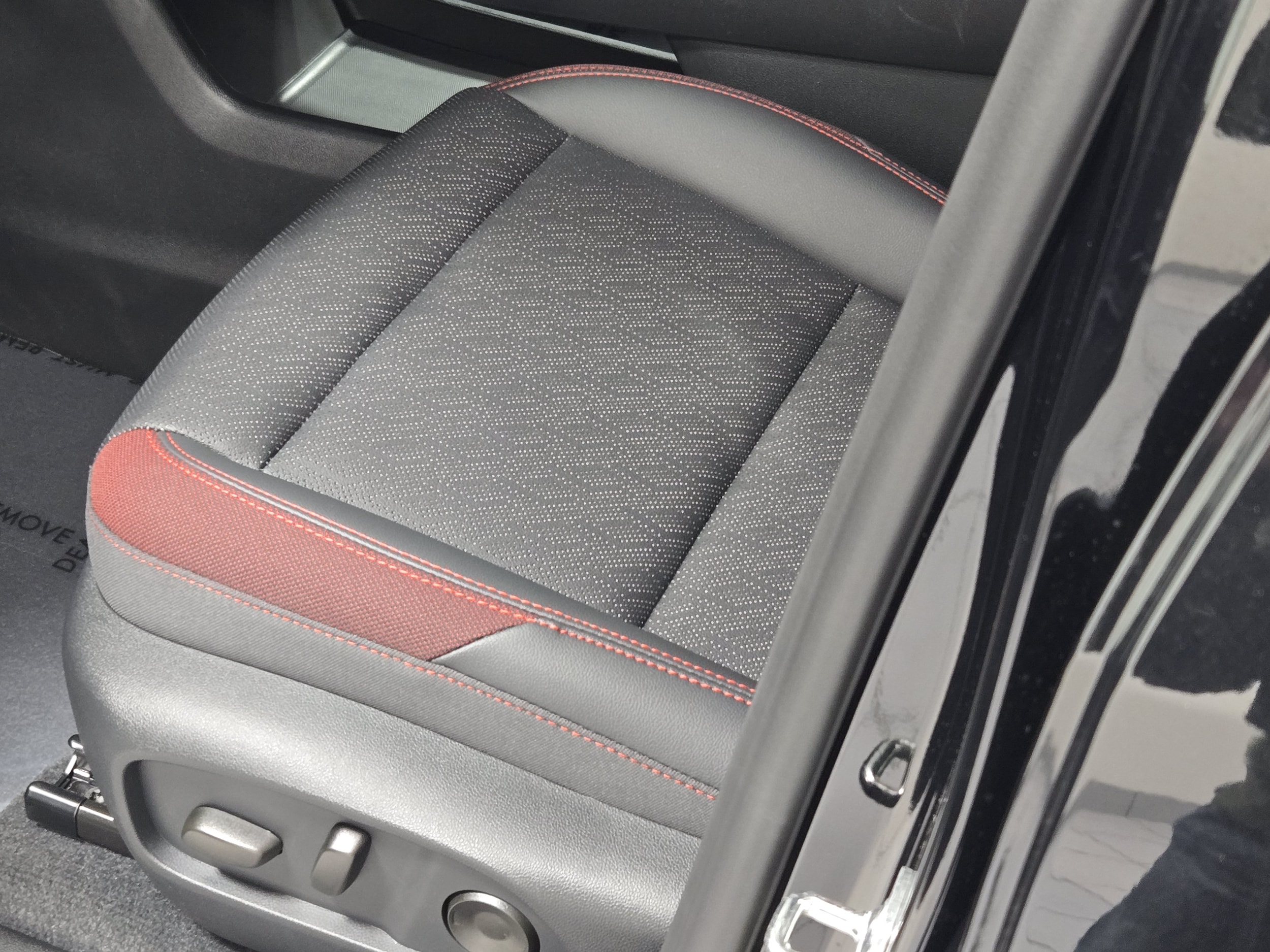 2027 Chevrolet Equinox RS - Photo 22