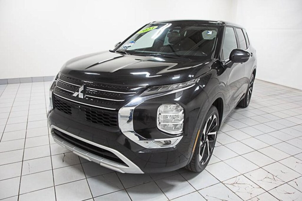 Used 2023 Mitsubishi Outlander SE SUV