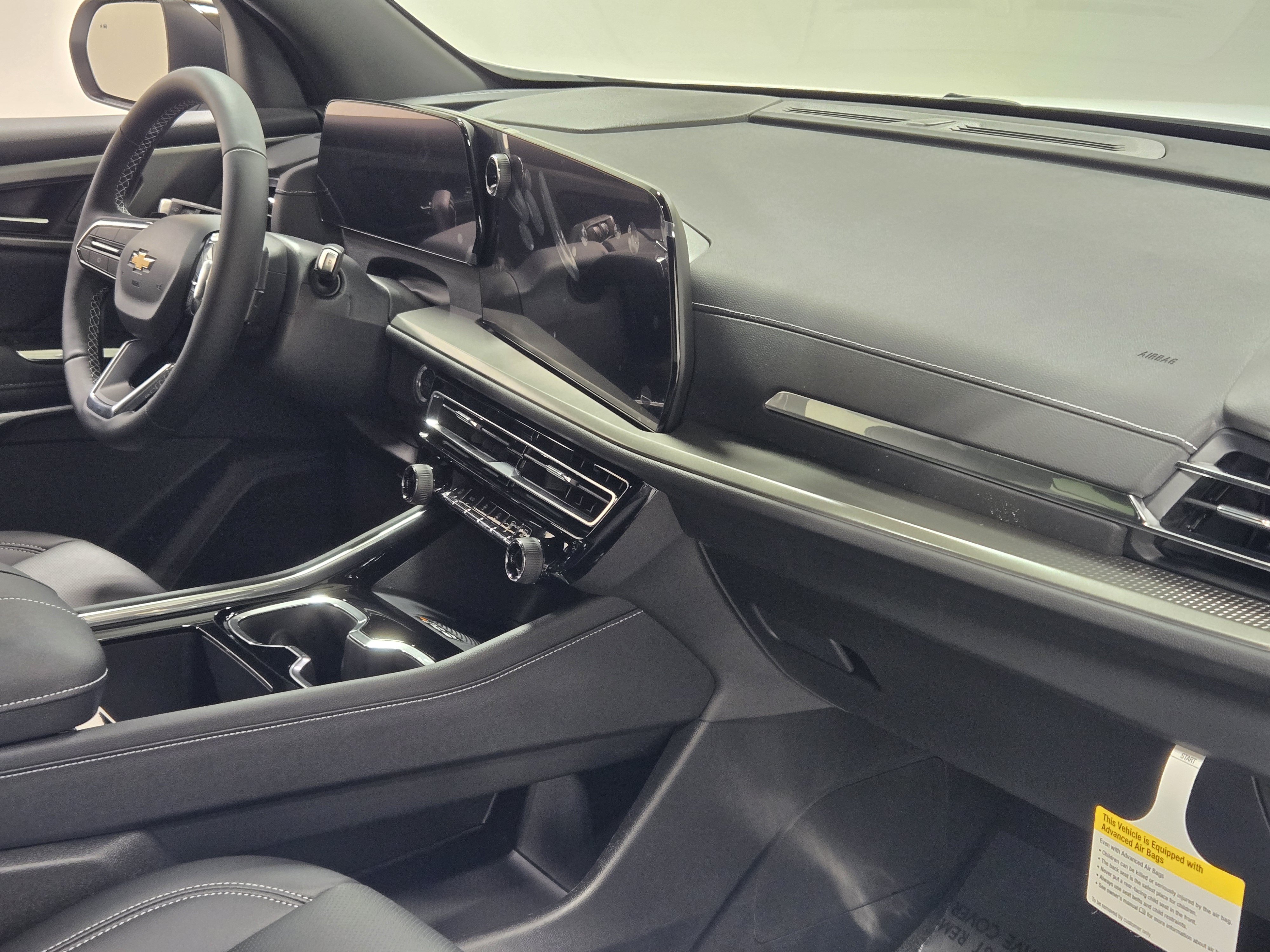 2027 Chevrolet Traverse LT - Photo 7