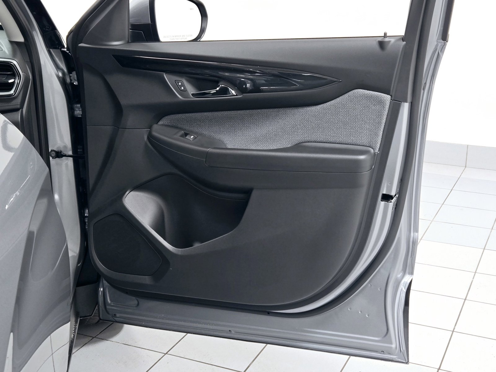 2025 Chevrolet Trailblazer LT photo 4