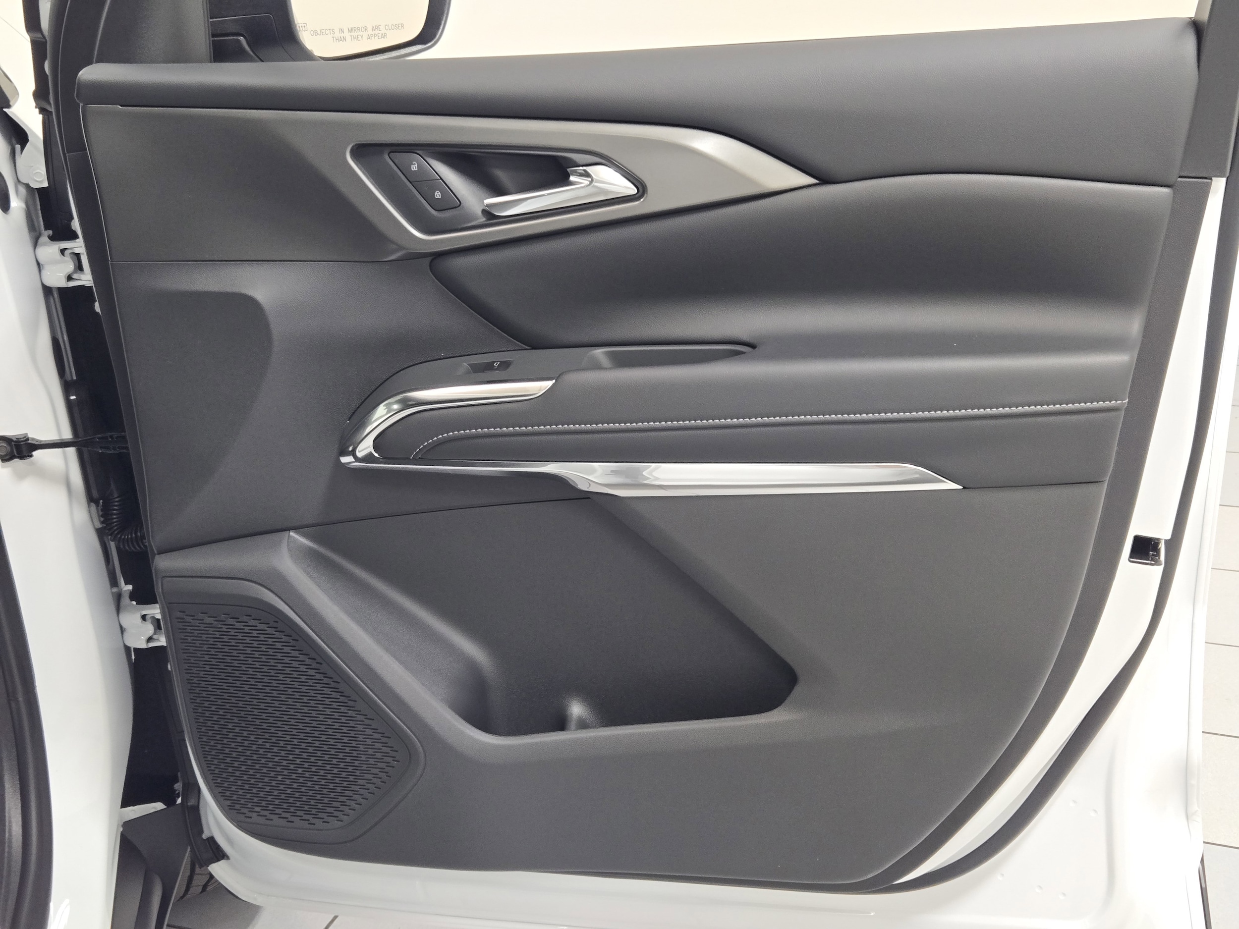 2026 Chevrolet Traverse photo 3