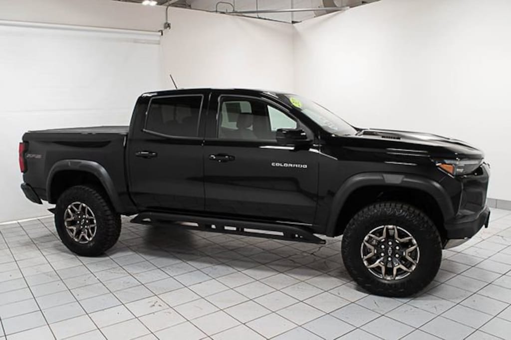 Used 2025 Chevrolet Colorado ZR2 Truck Crew Cab
