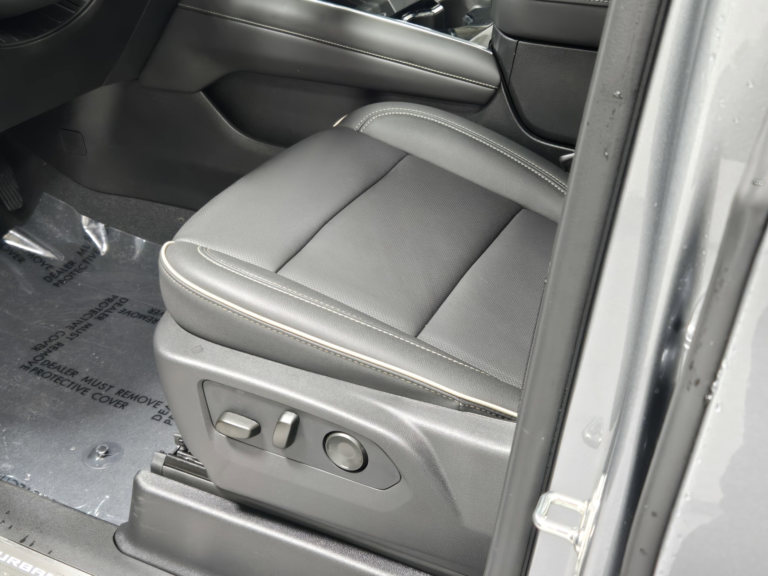 2026 Chevrolet Suburban Premier - Photo 26