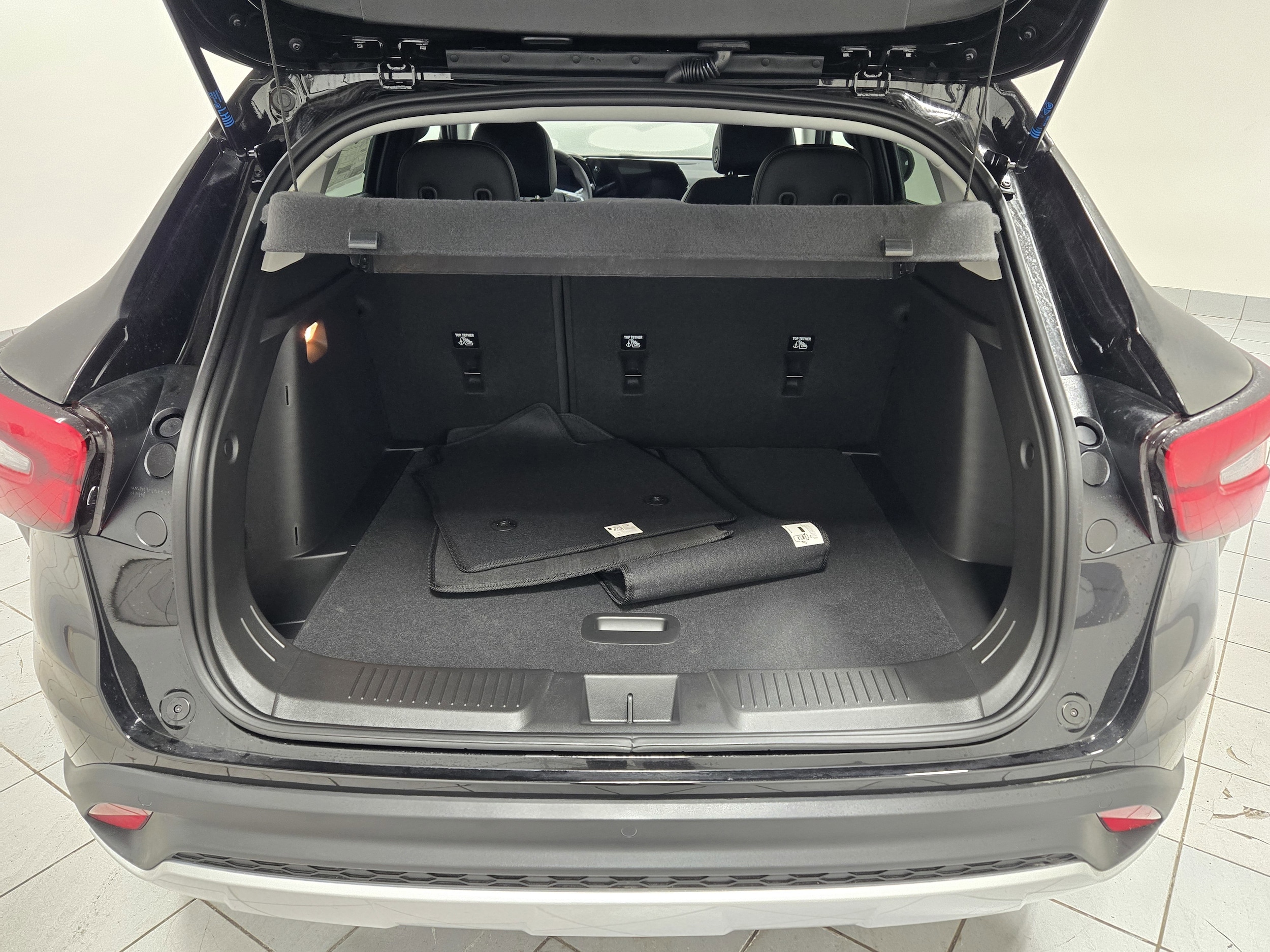 2026 Chevrolet Trax LT - Photo 11