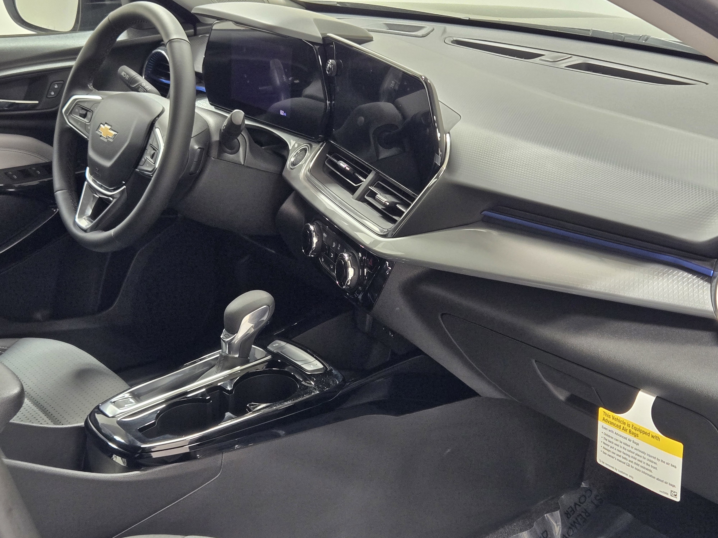 2026 Chevrolet Trax LT - Photo 7