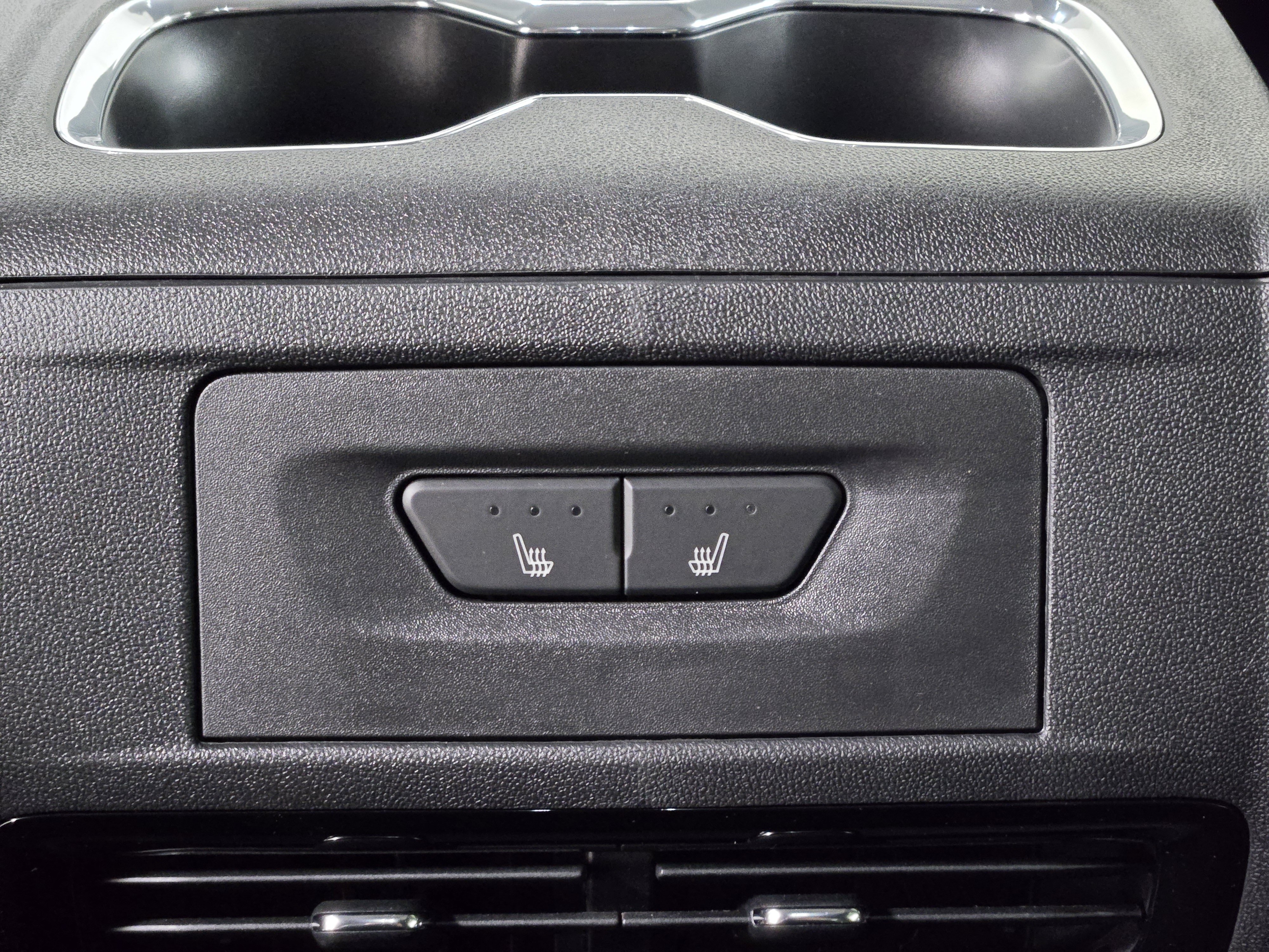 2026 Chevrolet Silverado EV LT - Photo 16