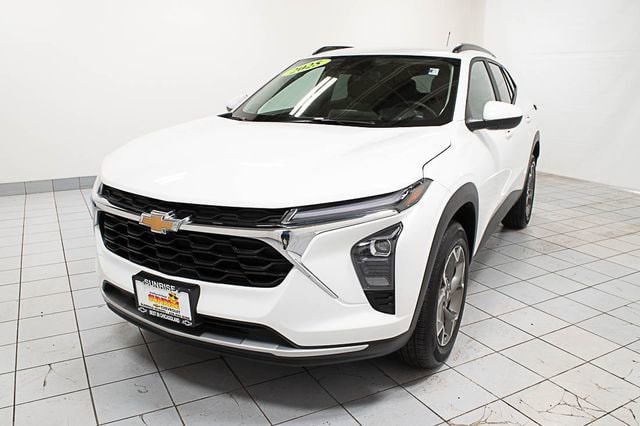2025 Chevrolet Trax LT's photo