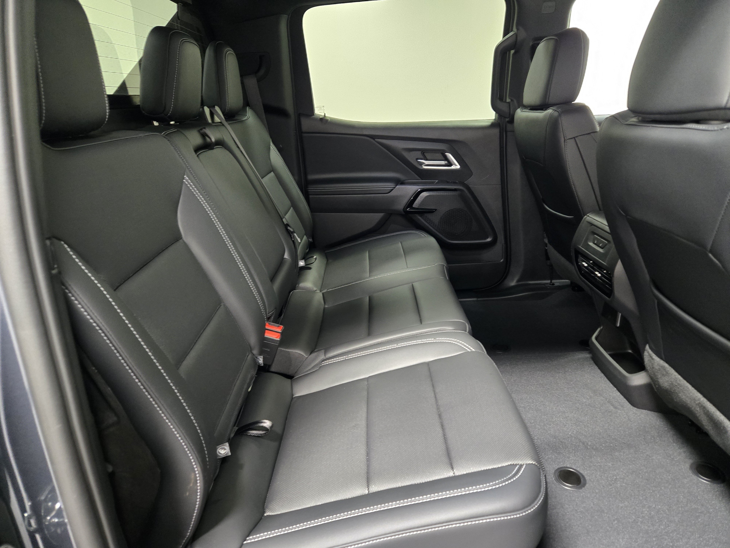 2026 Chevrolet Silverado EV LT - Photo 9