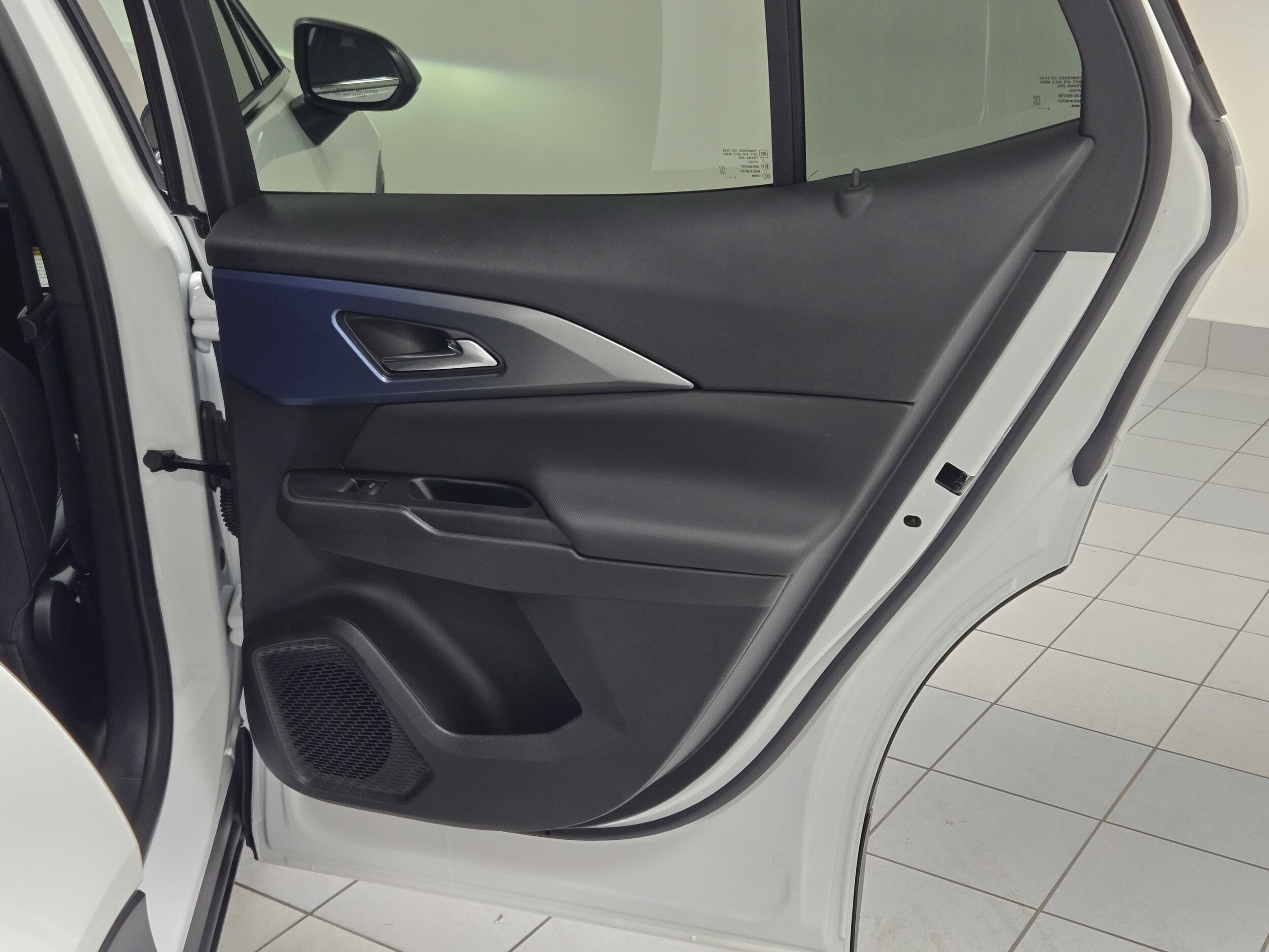 2026 Chevrolet Equinox EV 2LT - Photo 7