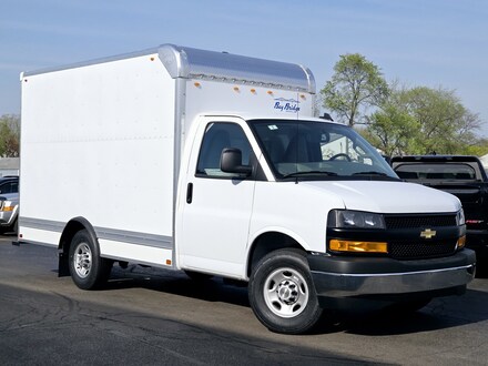 2025 Chevrolet Express Cutaway 3500 1WT Cutaway Van