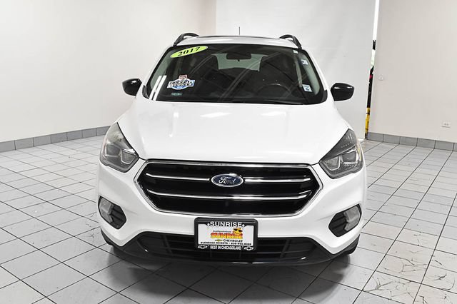Used 2017 Ford Escape SE with VIN 1FMCU9GD3HUB27002 for sale in Glendale Heights, IL
