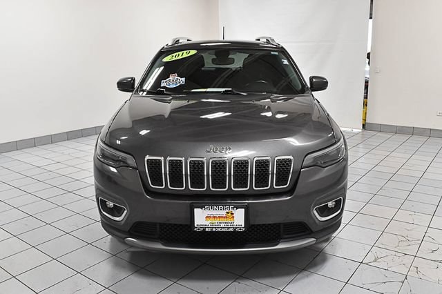 Used 2019 Jeep Cherokee Limited with VIN 1C4PJLDB4KD165215 for sale in Glendale Heights, IL