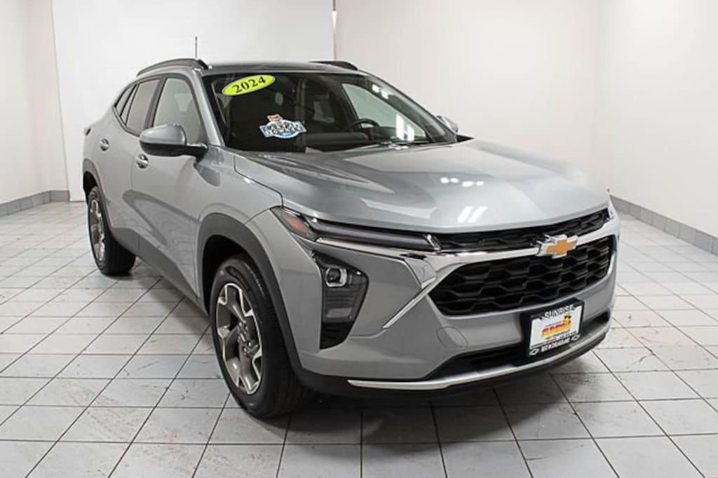 Used 2024 Chevrolet Trax LT SUV