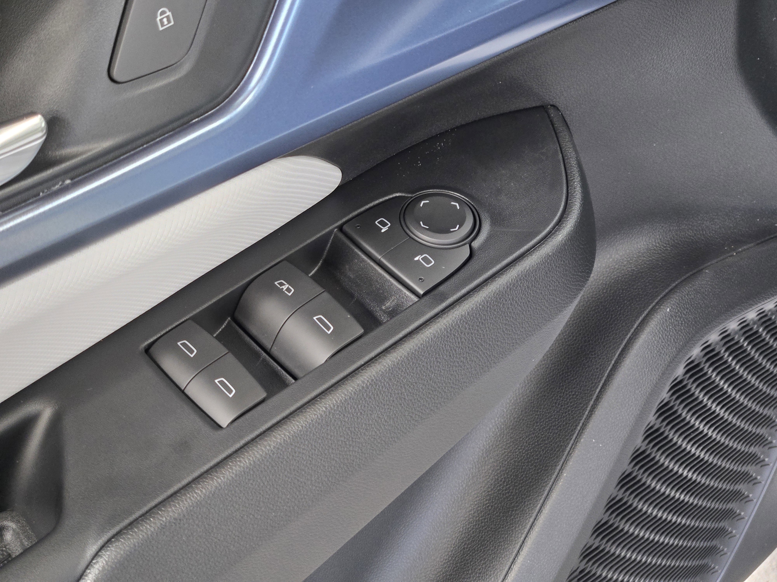 2026 Chevrolet Equinox EV 2LT - Photo 20