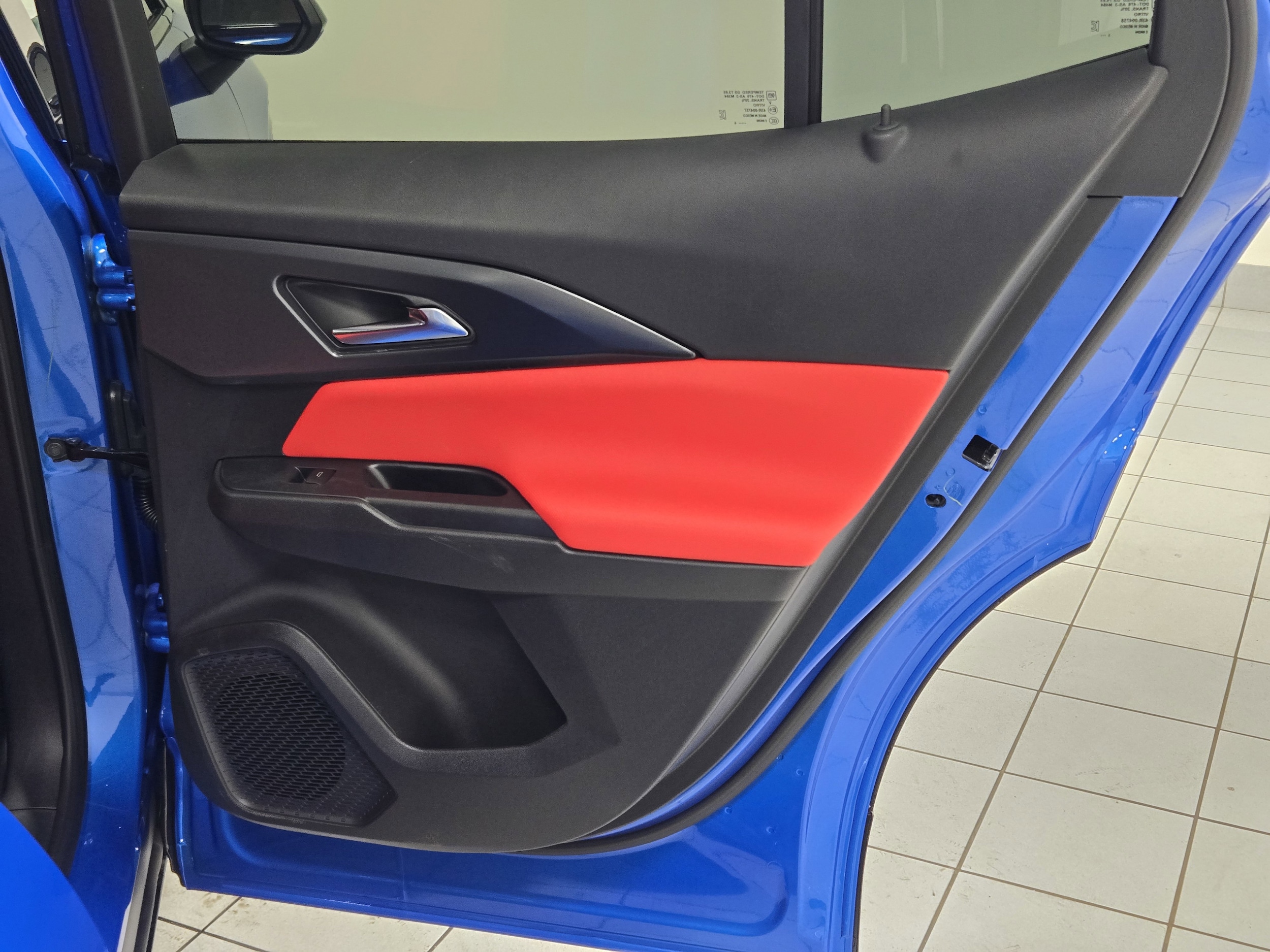 2026 Chevrolet Equinox EV RS - Photo 9