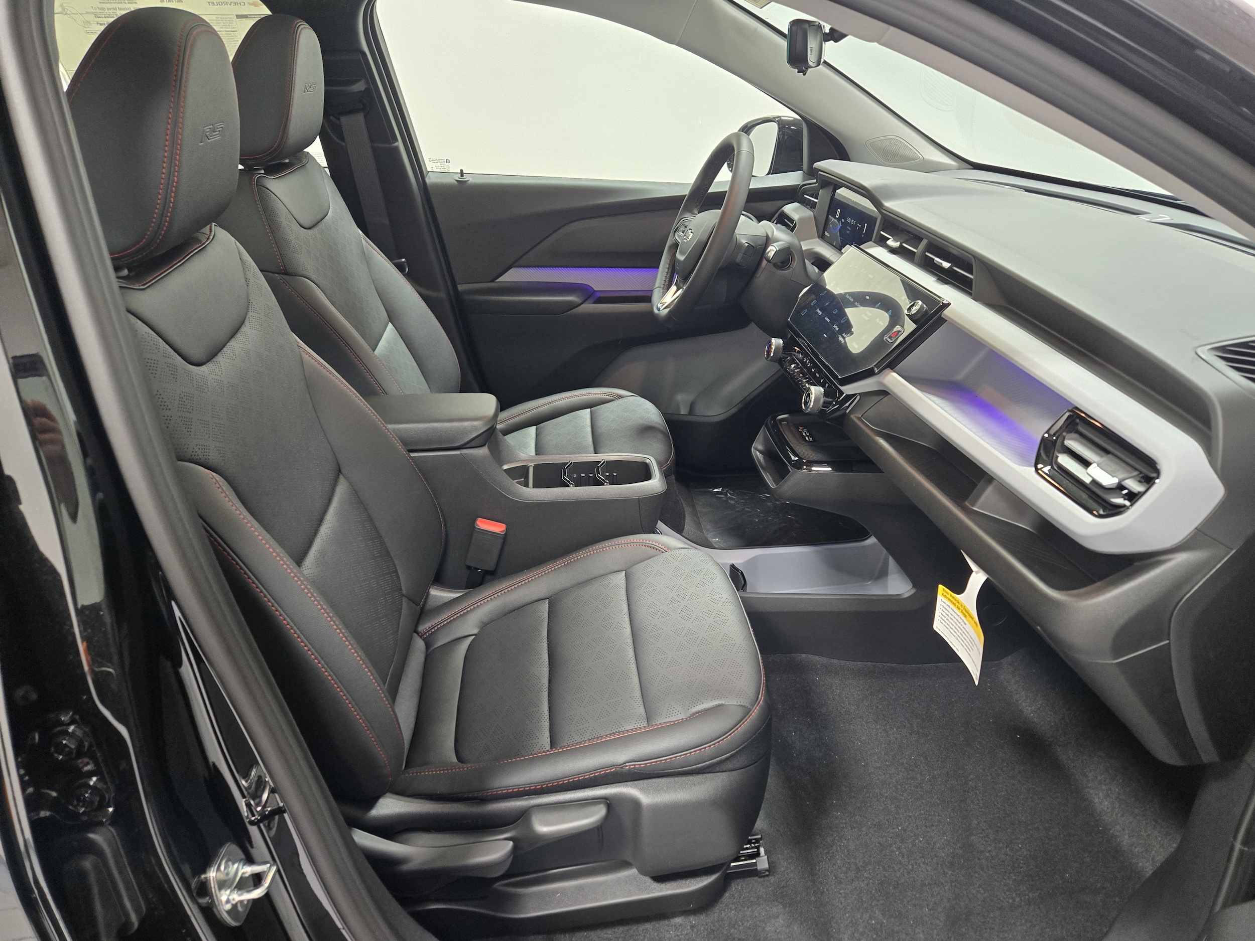 2027 Chevrolet Bolt RS - Photo 6