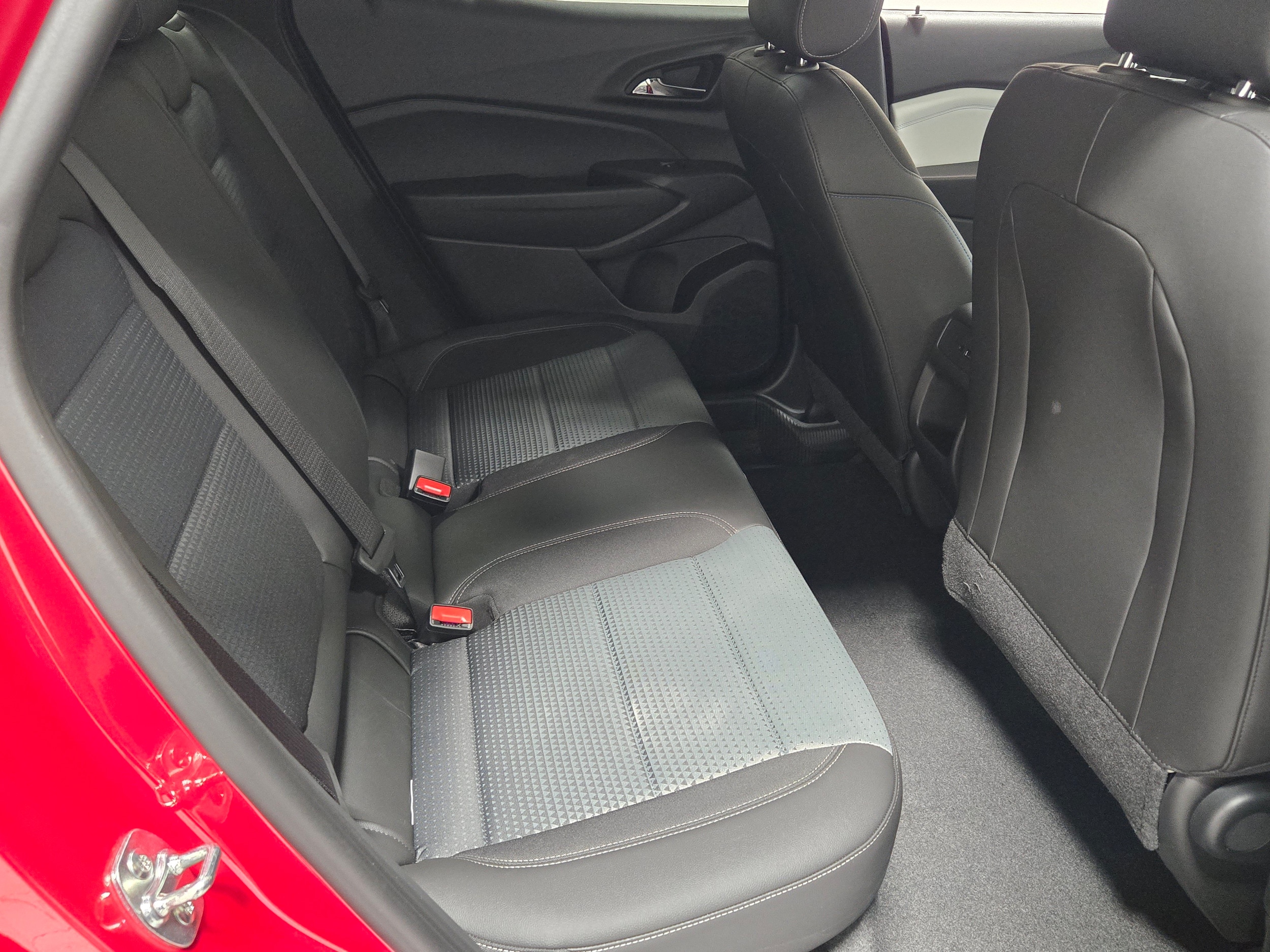 2026 Chevrolet Trax LT - Photo 9