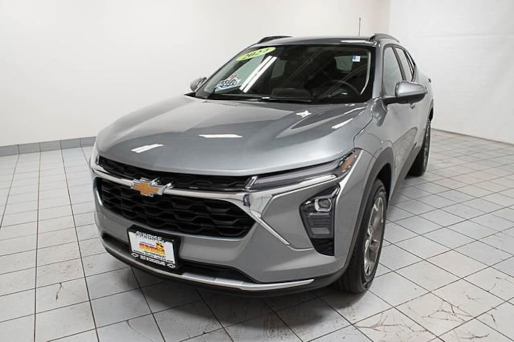 Used 2024 Chevrolet Trax LT SUV