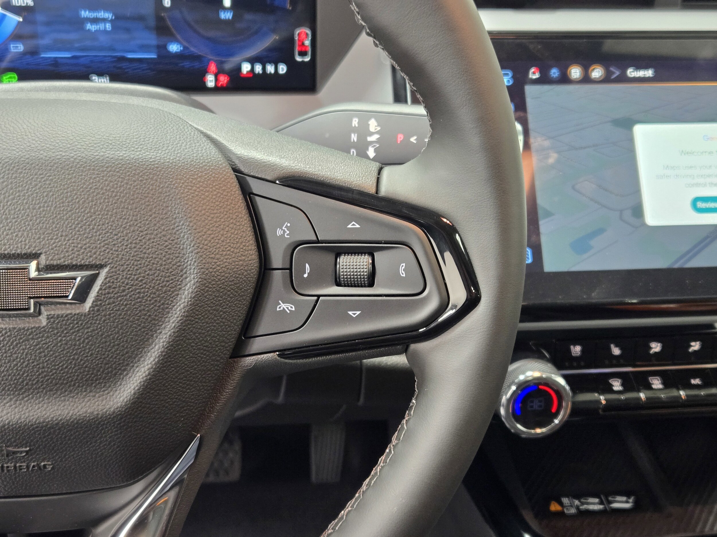 2027 Chevrolet Bolt RS - Photo 30
