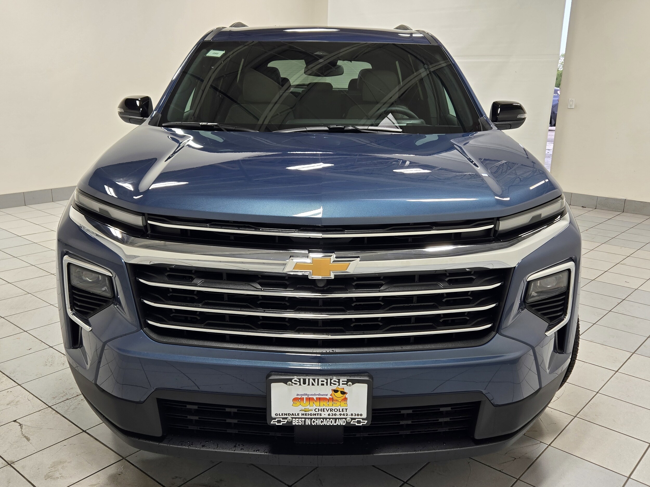 2026 Chevrolet Traverse photo 2