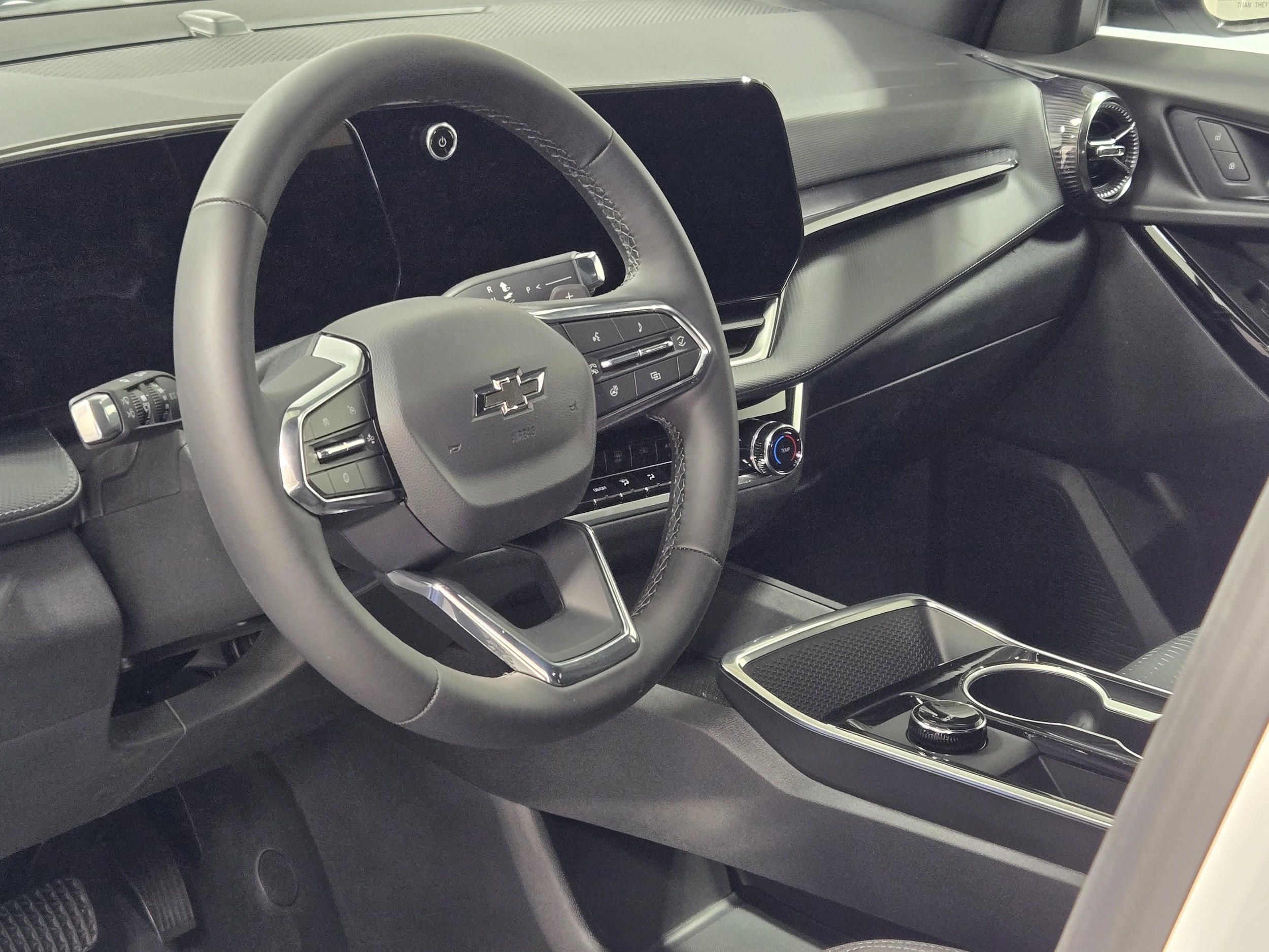 2026 Chevrolet Equinox LT - Photo 22