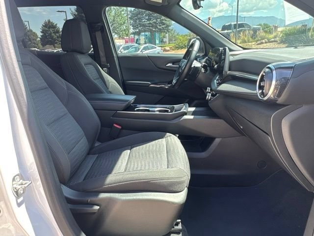 2025 Chevrolet Equinox LT - Photo 9