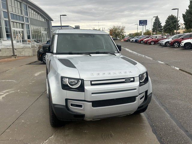 2023 Land Rover Defender 110 S photo 3