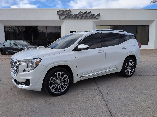 2024 GMC Terrain Denali's photo
