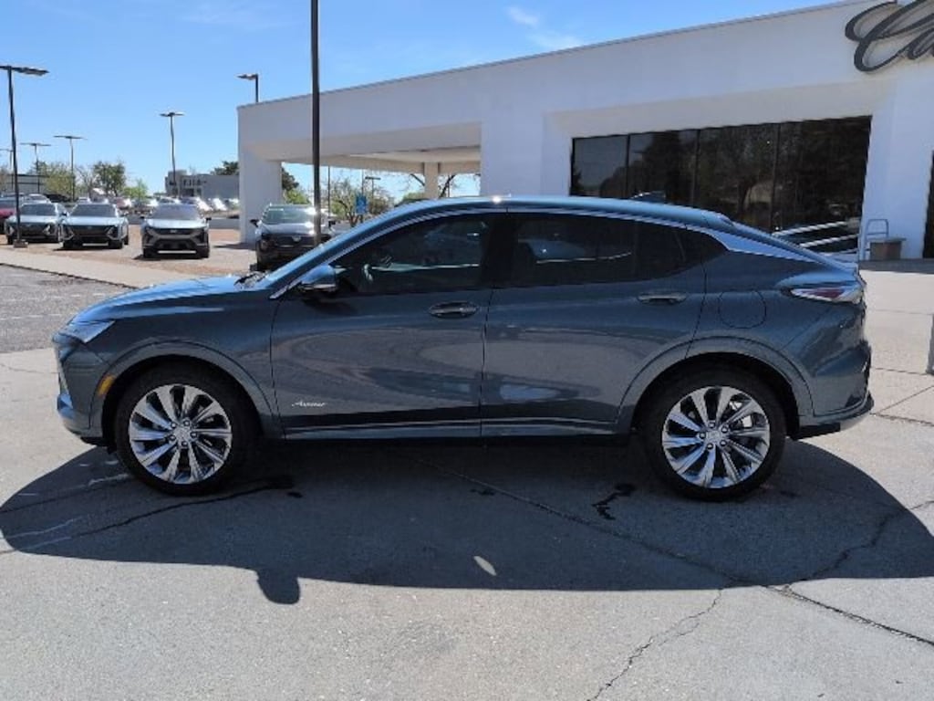 Used 2025 Buick Envista Avenir SUV