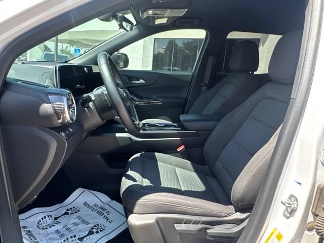 2025 Chevrolet Equinox LT - Photo 13