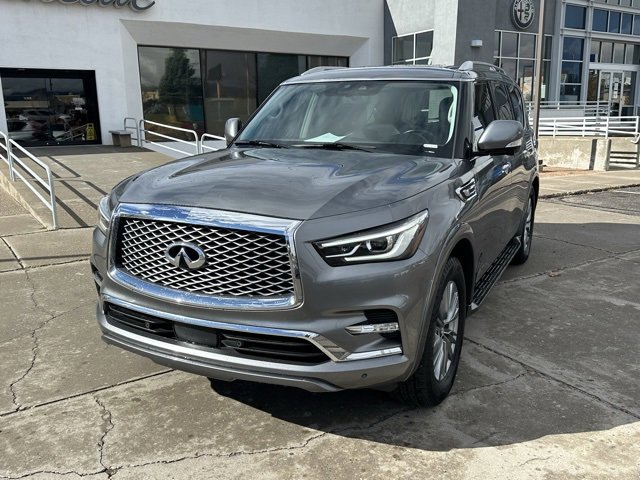 2021 Infiniti QX80 Luxe photo 2