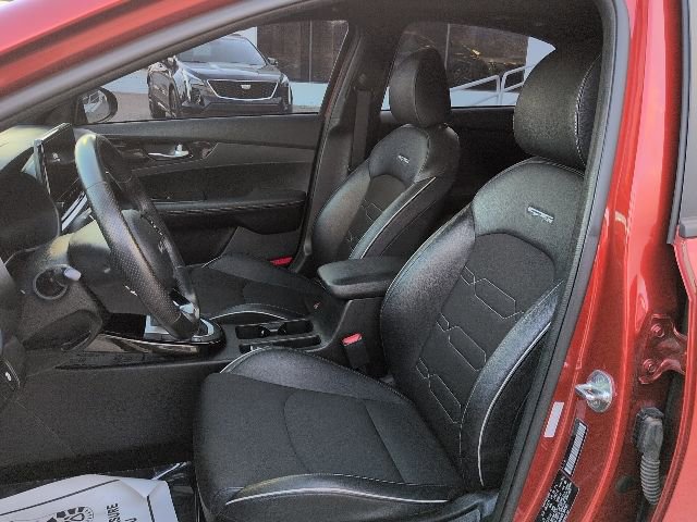 2023 Kia Forte GT-Line - Photo 13