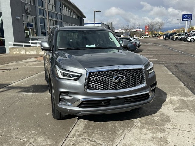 2021 Infiniti QX80 Luxe photo 3